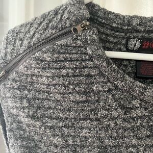 Short sleeve long sweater